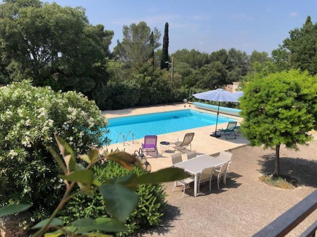 Nimes Calme Villa Exterior foto